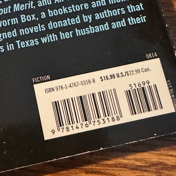 Ugly Love by Colleen Hoover - Picture 4 of 7